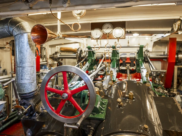 Engine room of the paddle steamer Kaiser Wilhelm In the engine room of the paddle steamer Kaiser Wilhelm