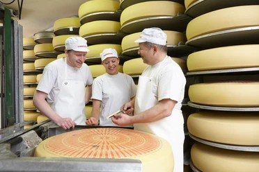 Kulinarik-Regionale Produkte-Dorf Chäsi Hergiswil -Willisau-EG-1.jpg