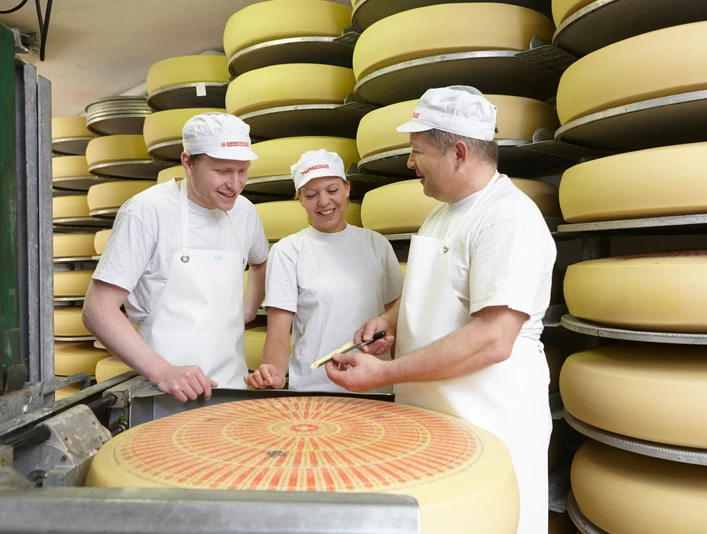 Kulinarik-Regionale Produkte-Dorf Chäsi Hergiswil -Willisau-EG-1.jpg