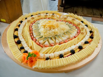 Kulinarik-Regionale Produkte-Dorf Chäsi Hergiswil -Willisau-EG-2.jpg