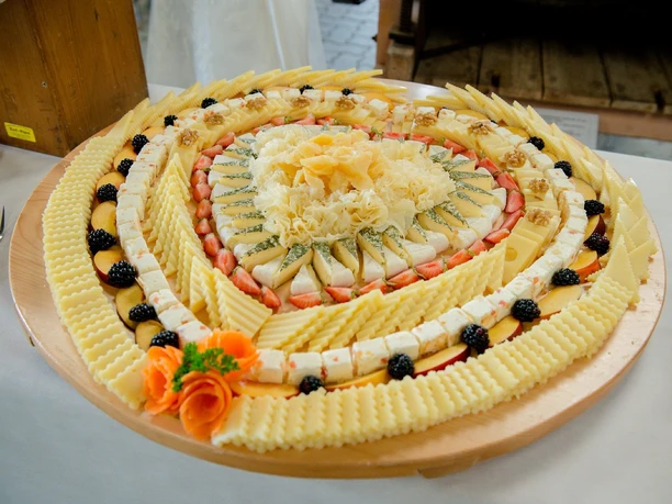 Kulinarik-Regionale Produkte-Dorf Chäsi Hergiswil -Willisau-EG-2.jpg