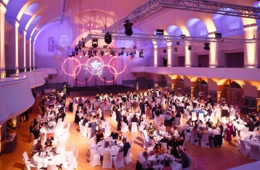 Eventlocation KONGRESSHALLE am Zoo Leipzig | Leipzig Convention Bureau Olympiaball in der Eventlocation KONGRESSHALLE am Zoo Leipzig - präsentiert vom Leipzig Convention Bureau