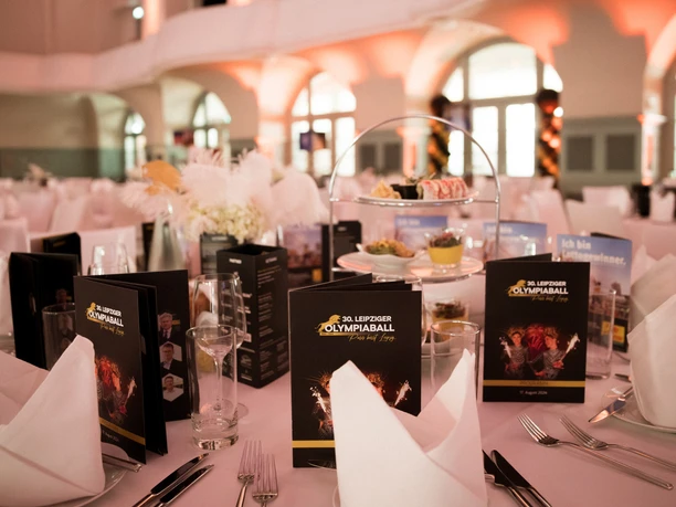 KONGRESSHALLE am Zoo: Eventlocation für Ihre Tagung & Konferenz in Leipzig KONGRESSHALLE am Zoo: Olympiaball in der Eventlocation für Tagung & Konferenz Leipzig Convention