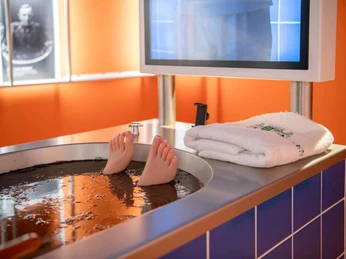 moorerlebniswelt-bad-driburg-bad-driburger-touristik-gmbh-55.jpg Ein nachgebautes Moorbad, in der Moorerlebniswelt.