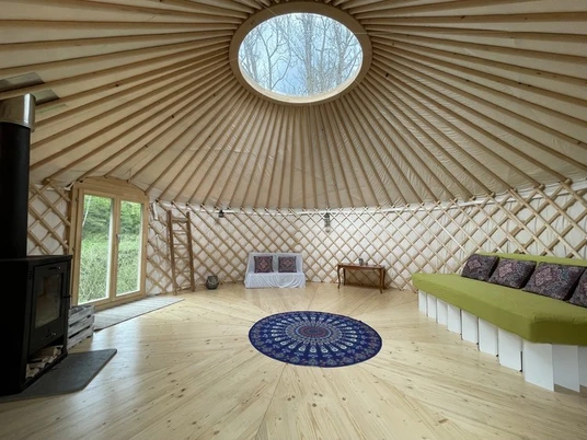 Jurte Seelisberg.jpg