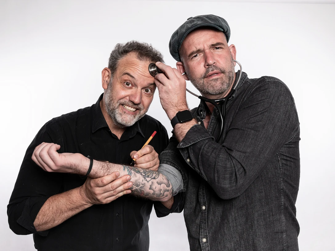 René Steinberg und Doc Esser (Foto Manfred Jasmund).jpg René Steinberg und Doc Esser mit Stetoskop