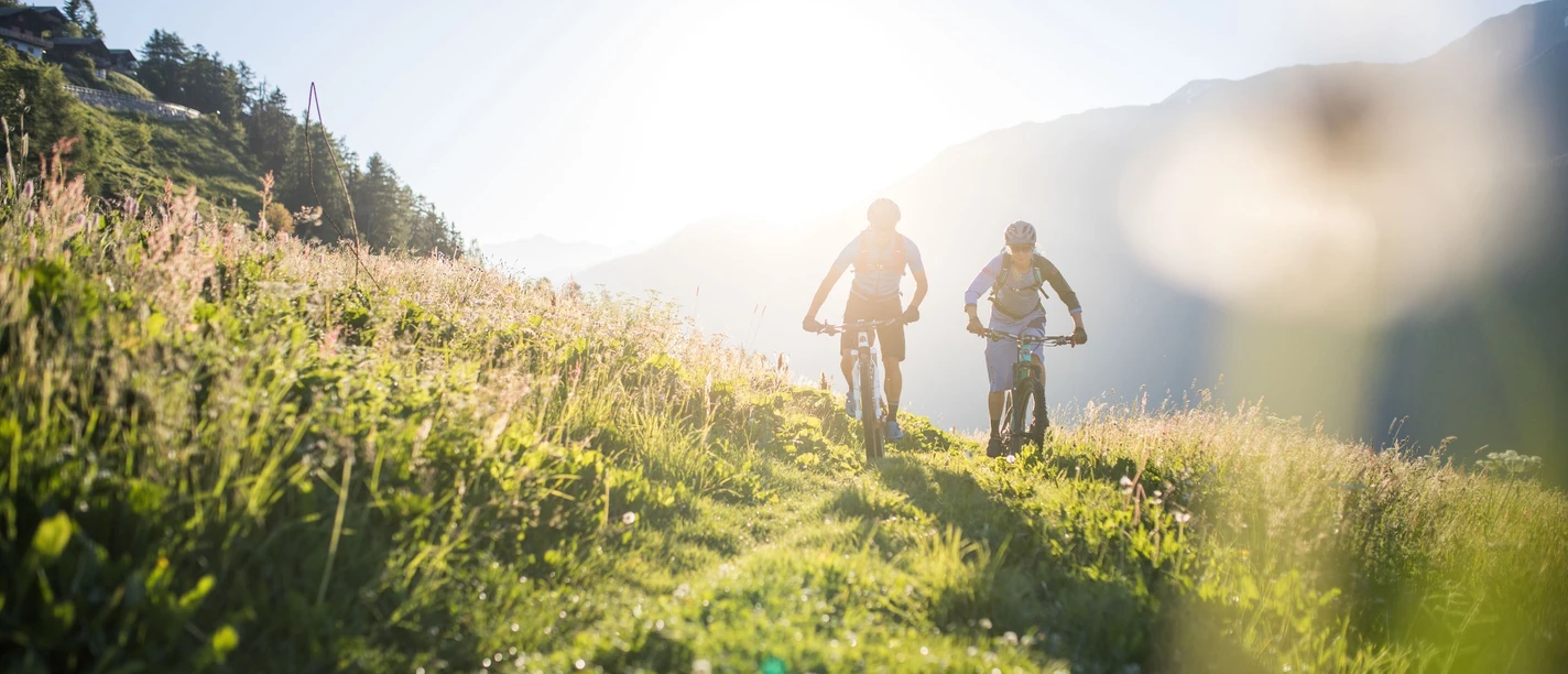Chäserstatt - Kreuz und quer durch idyllische Walliser Bergdörfer