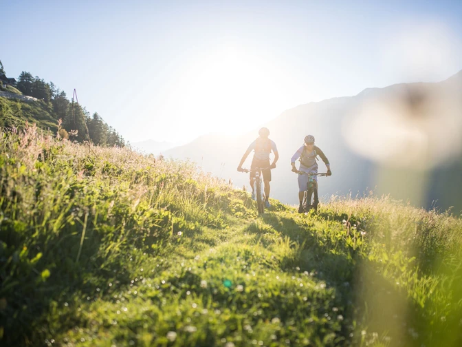 Chäserstatt - Kreuz und quer durch idyllische Walliser Bergdörfer