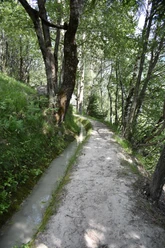 Wanderweg an der Suone