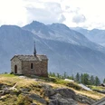 Die Kapelle Maria zum Schnee ist das Herzstück der Alpsiedlung Nesselalp.