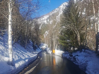 Von Rischinen zum Stausee Gibidum