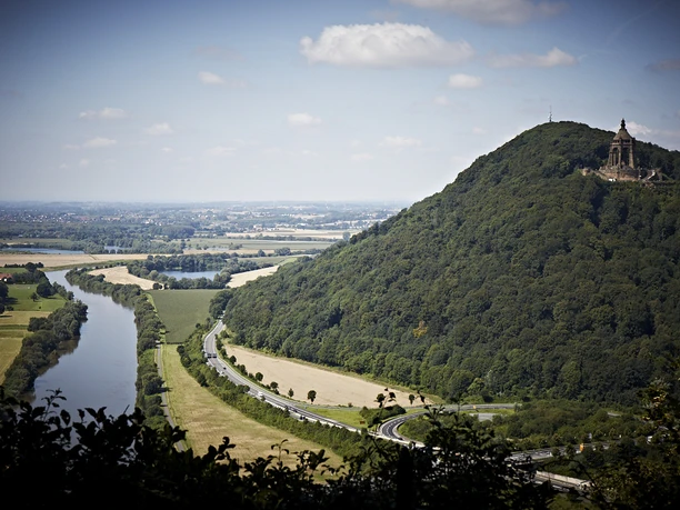 Porta Westfalica mit Blick aufs Kaiser-Wilhelm-Denkmal