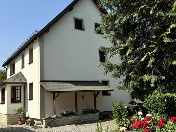 Hausansicht- Herzlich Willkommen