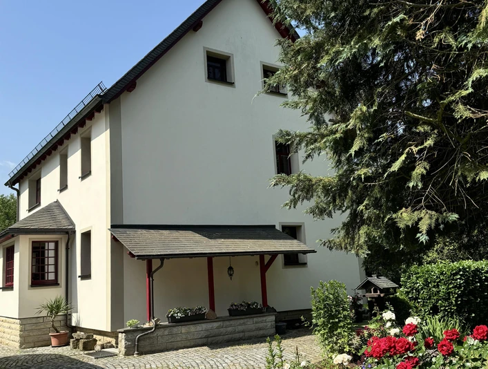 Hausansicht- Herzlich Willkommen