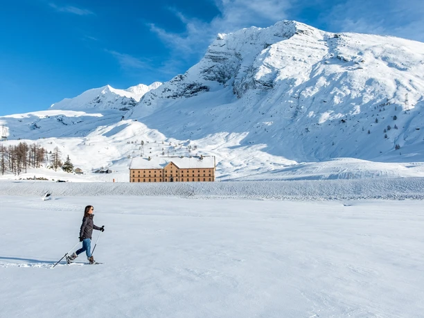 Schneeschuhlaufen Simplonpass beim Hospiz Simplon