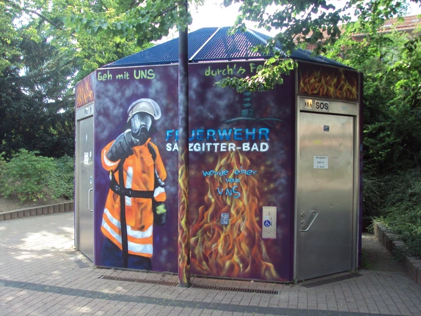 WC-Anlage_Bahnhof_Salzgitter-Bad_HD.JPG WC-Anlage_Bahnhof_Salzgitter-Bad_HD.JPG