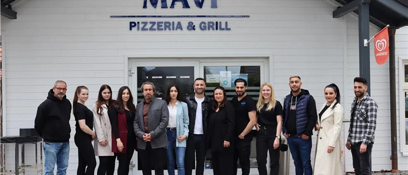 mavi.jpg