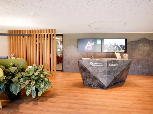 Der moderne Eingangsbereich des Entlebucher Medienhauses