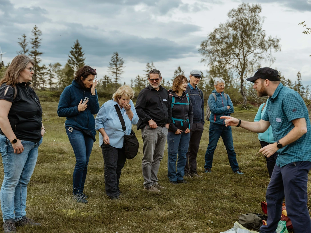 Guided tour of the moor with excursion leader Adrian Banz