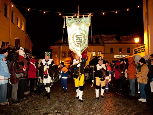 Einmarsch der Landesstandarte zur Schwarzenberger Bergparade