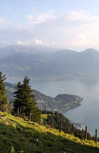 Wanderweg zum Rigi Dossen