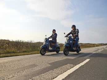 E-Mobility E-Roller auf der Straße