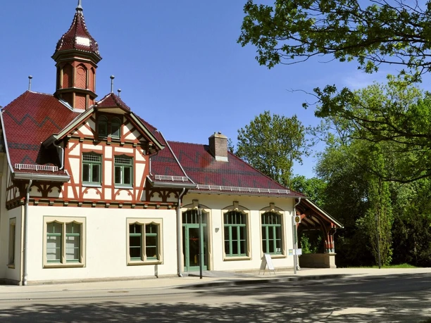 Besucherzentrum_Wilhelmshoehe_Gruender.jpg