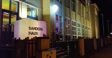 Sandershaus_front_2017.jpg