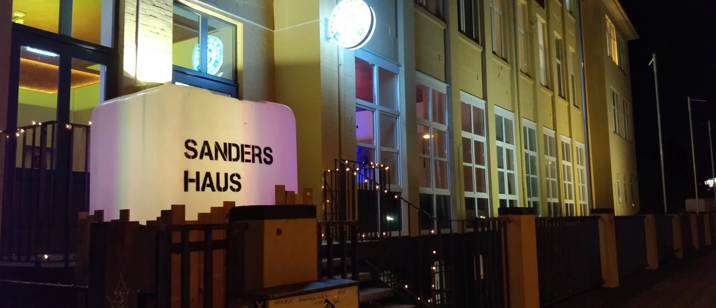 Sandershaus_front_2017.jpg