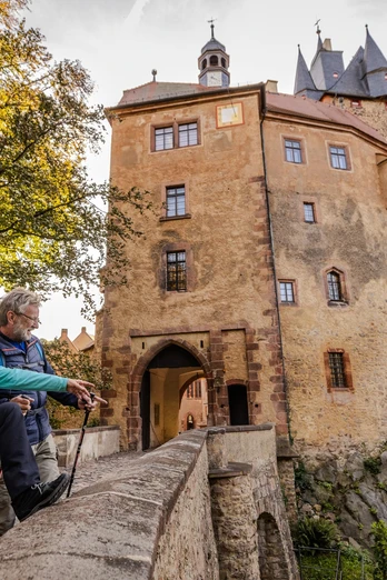 Burg Kriebstein als Ausflugsziel für Wanderer