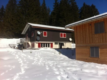 Aussenansicht im Winter