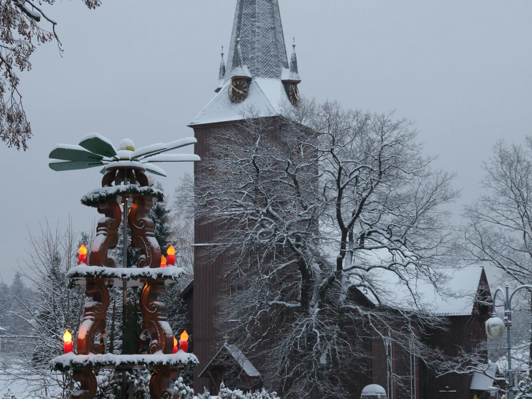 braunlage-trinitatiskircheweihnachten(c)siegfried-richter.JPG