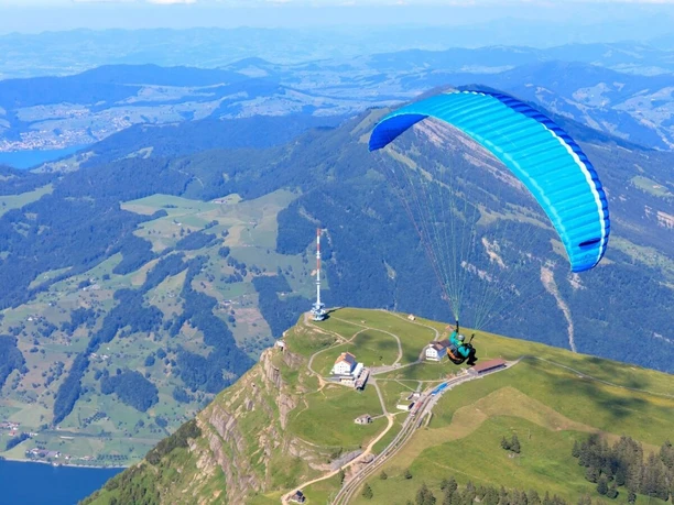 Rigi Gleitschirmfliegen