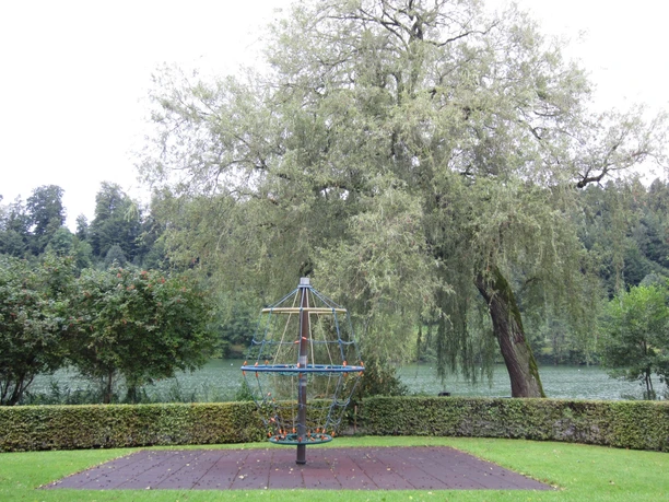 Spielgerät auf dem Spielplatz Rotsee in Luzern
