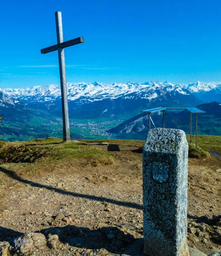 Herrlicher Rundblick auf zig Berggipfel auf dem Wildspitz.