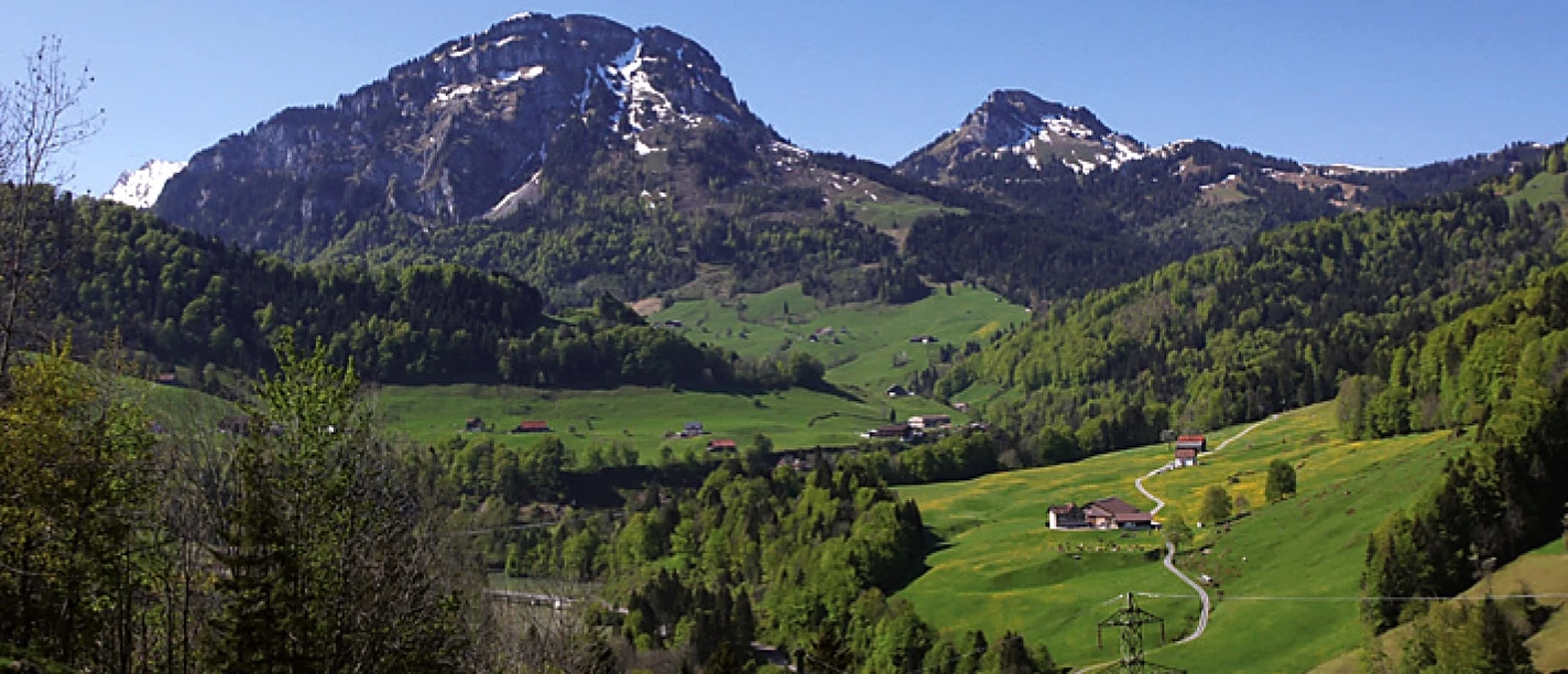 Blick auf Gross und Chli Aubrig.