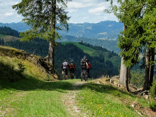 Biken in der Entlebucher Landschaft.