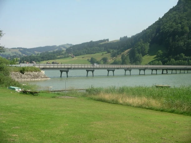 Steinbach: Das 550 m lange hintere SihlseeViadukt