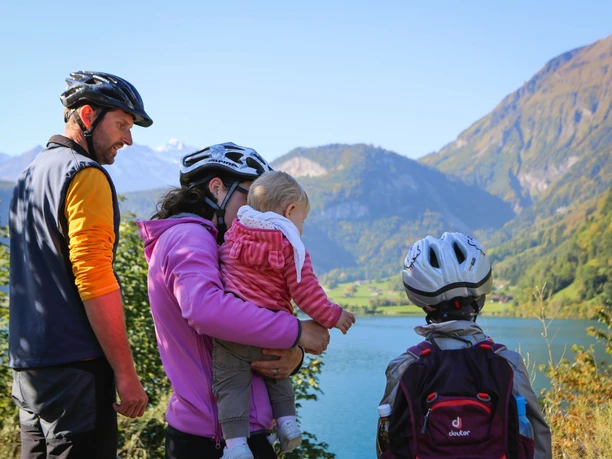 Velotour rund um den Lungerersee