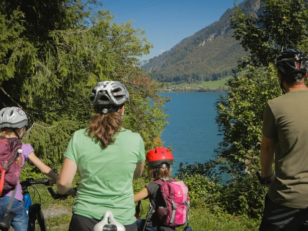 Velotour rund um den Lungerersee