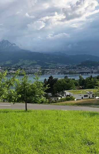 Gerlisbergstrasse, Blick Richtung Stadt und Pilatus