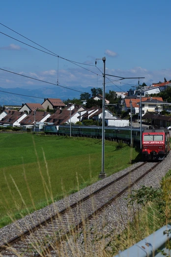 Voralpenexpress quer durch den Bezirk Höfe