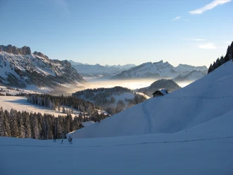 Weitsicht nach Sörenberg und die Berner Alpen.