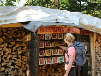 Ein kurzes Gehirnjogging beim Biosphären-Memory. Wissen Sie, welche Flagge zu welcher Biosphären-Gemeinde gehört?
