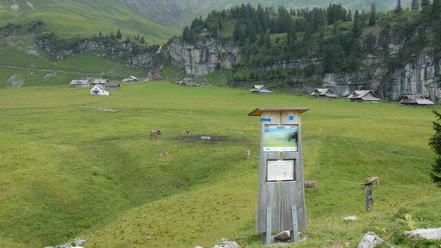 Posten Steinmanndlipfad auf Älggialp
