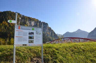 Kulturweg Unteriberg, Schautafel 1, mit rotem Steg