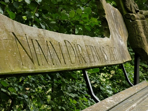 Ruhebank am Motiviationspfad