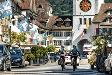 Die Fahrt durch das historische Städtchen Willisau gilt als Highlight der Route 1291.
