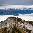 Gipfel der Rigi Hochflue, im Hintergrund Fronalpstock und die Berge des Schächentals