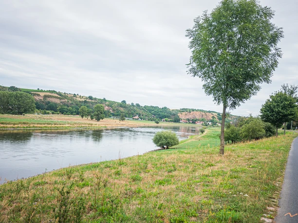 Immer der Elbe entlang